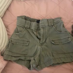Hollister shorts in color Navy green